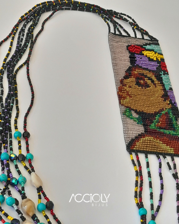 Maxicolar Mulher Afro de Miçangas Tchecas