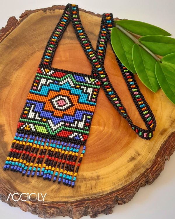 Colar Étnico de Miçangas Tchecas Modelo 1