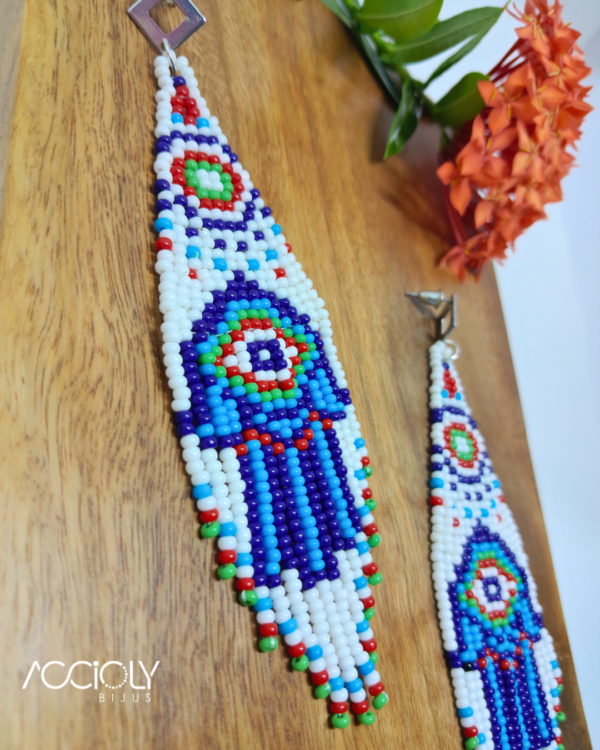 Brinco de Miçangas Tchecas Mão de Fátima